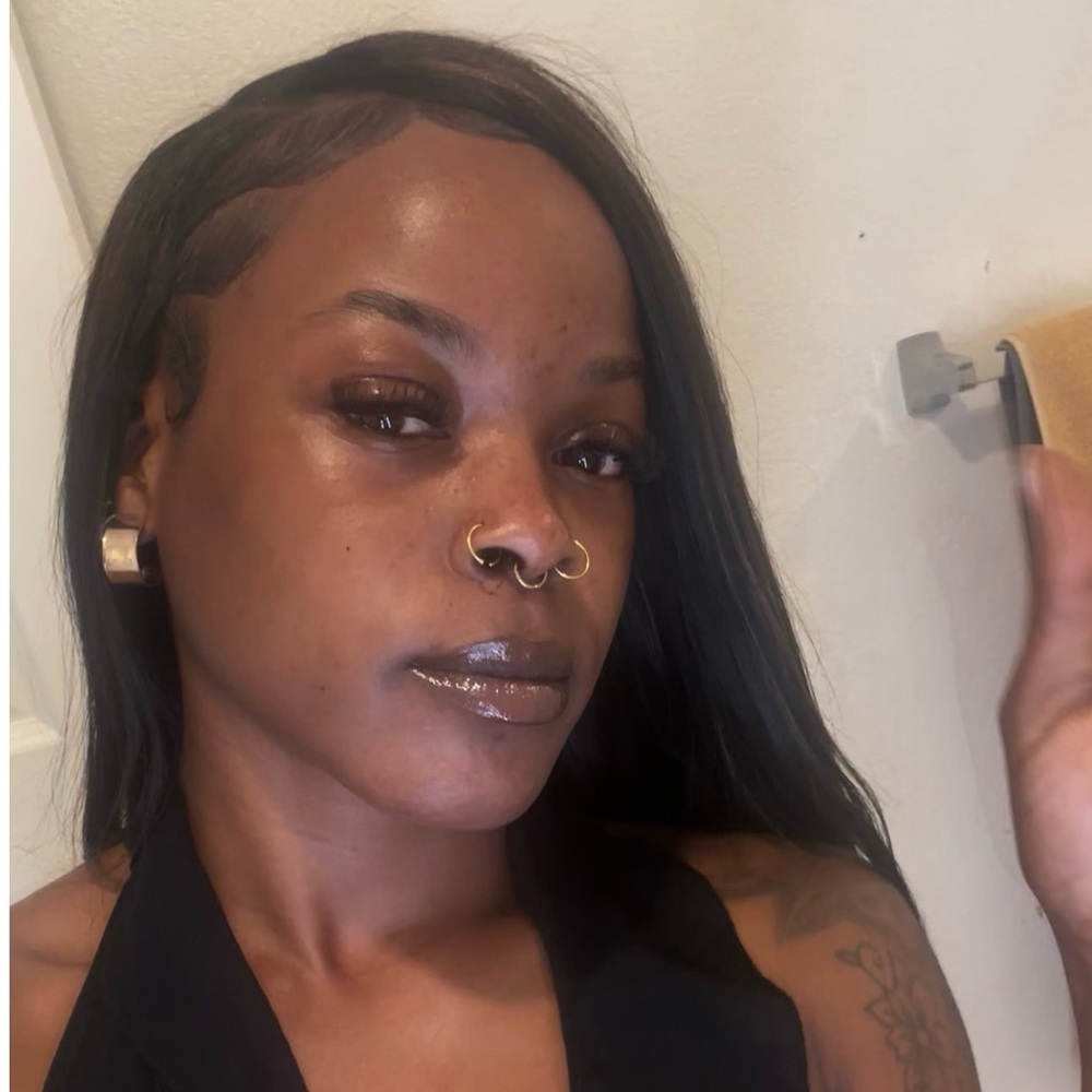 Meet your Posher, Brittney